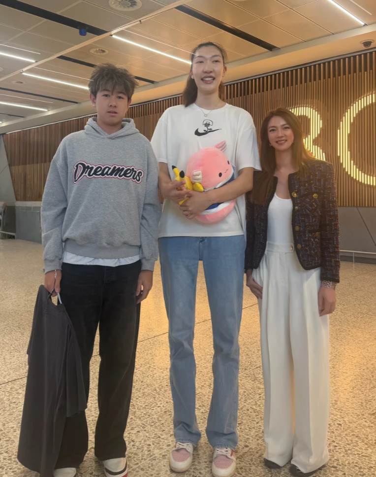 韩旭与毒液完成合训！身披21号拍摄定妆照 官方预热首秀大战王思雨