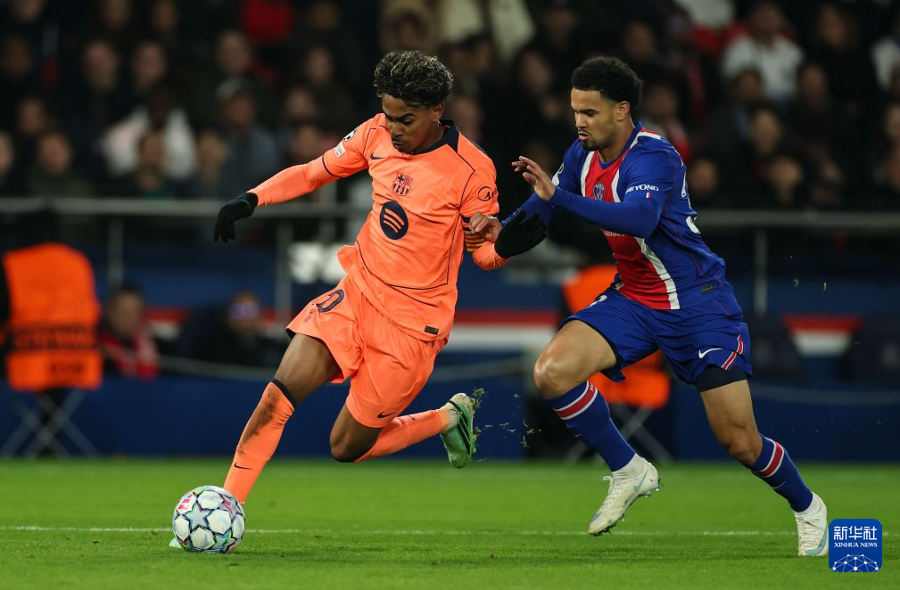 欧冠：巴黎圣日耳曼战胜巴塞罗那